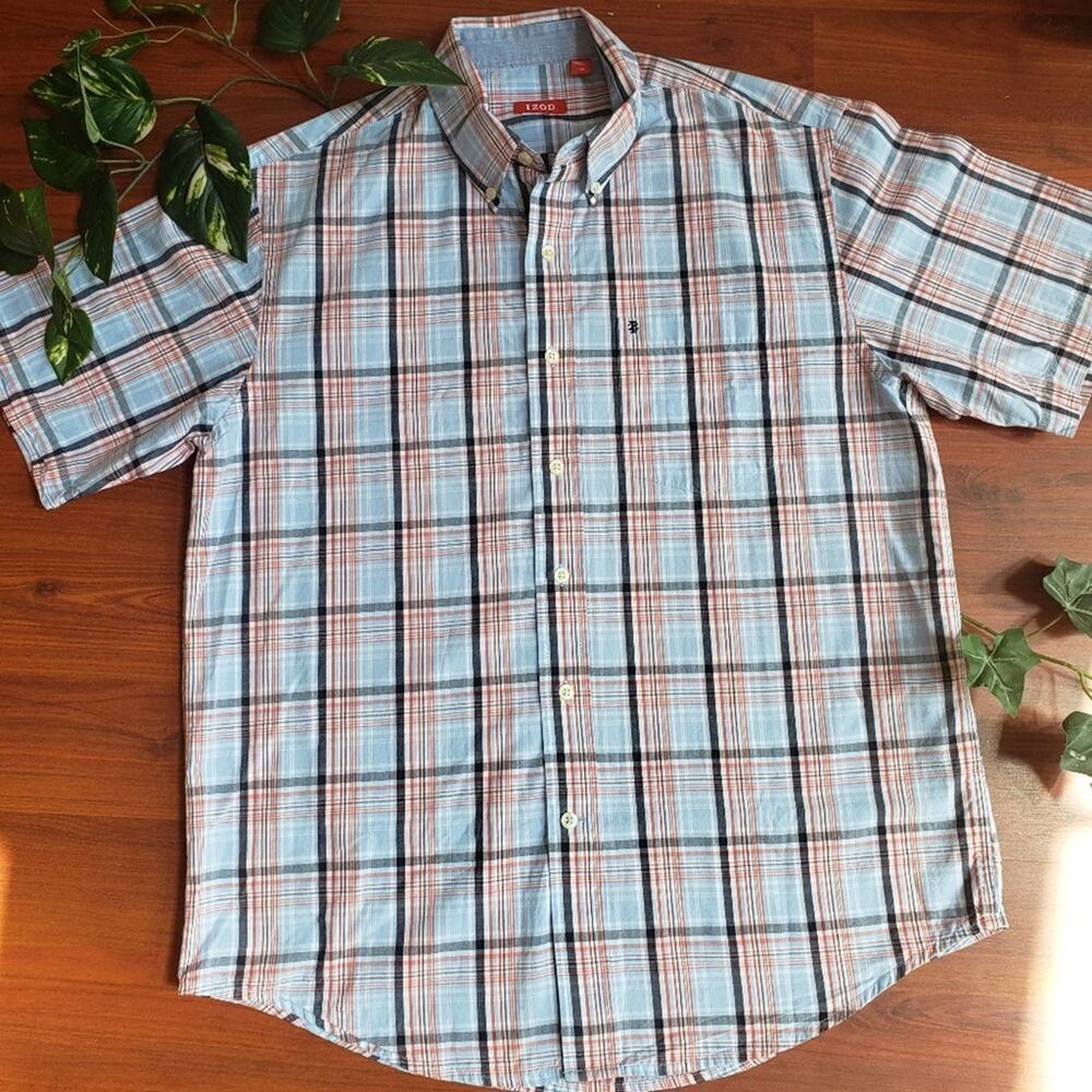IZOD Short Sleeve Plaid Med